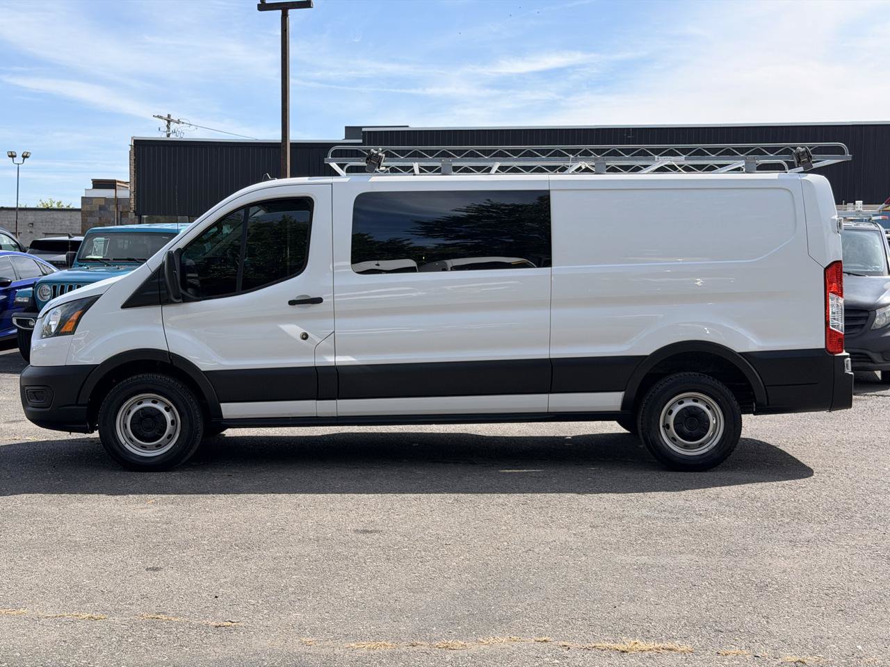 Used 2022 Ford Transit 150 Low Roof RWD image 5