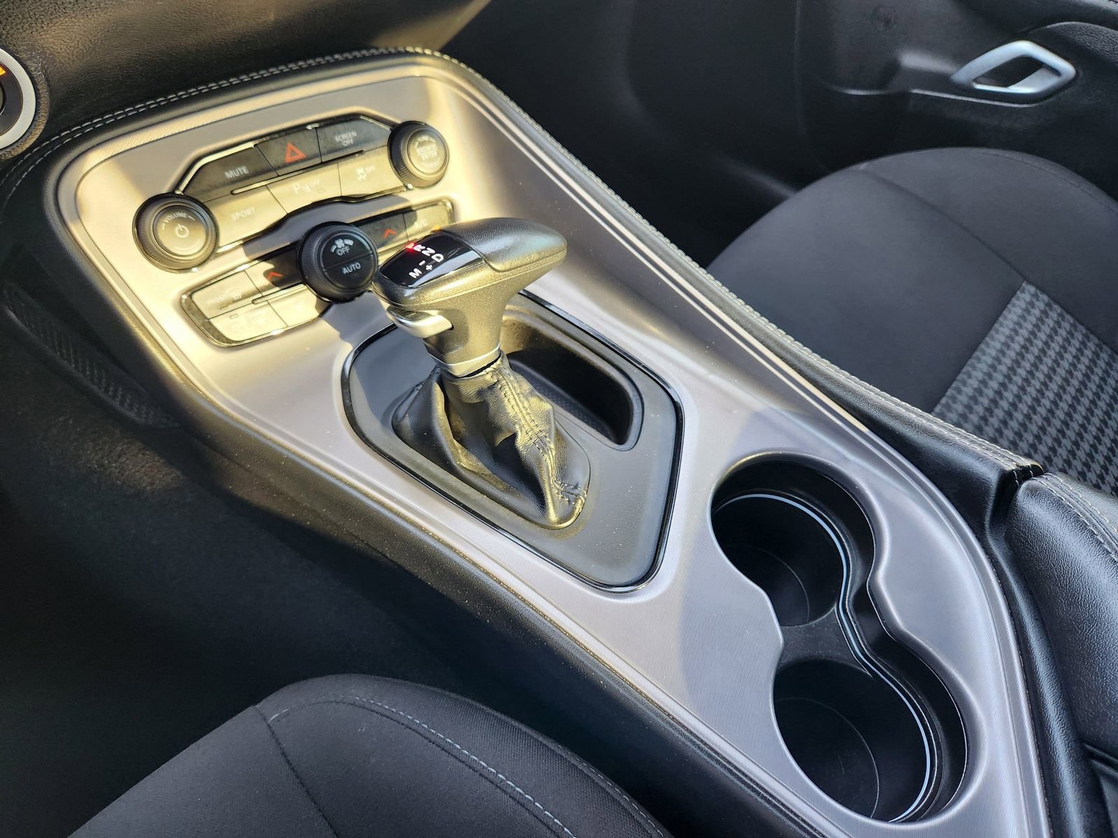 Certified 2023 Dodge Challenger R/T w/ Blacktop Package image 28