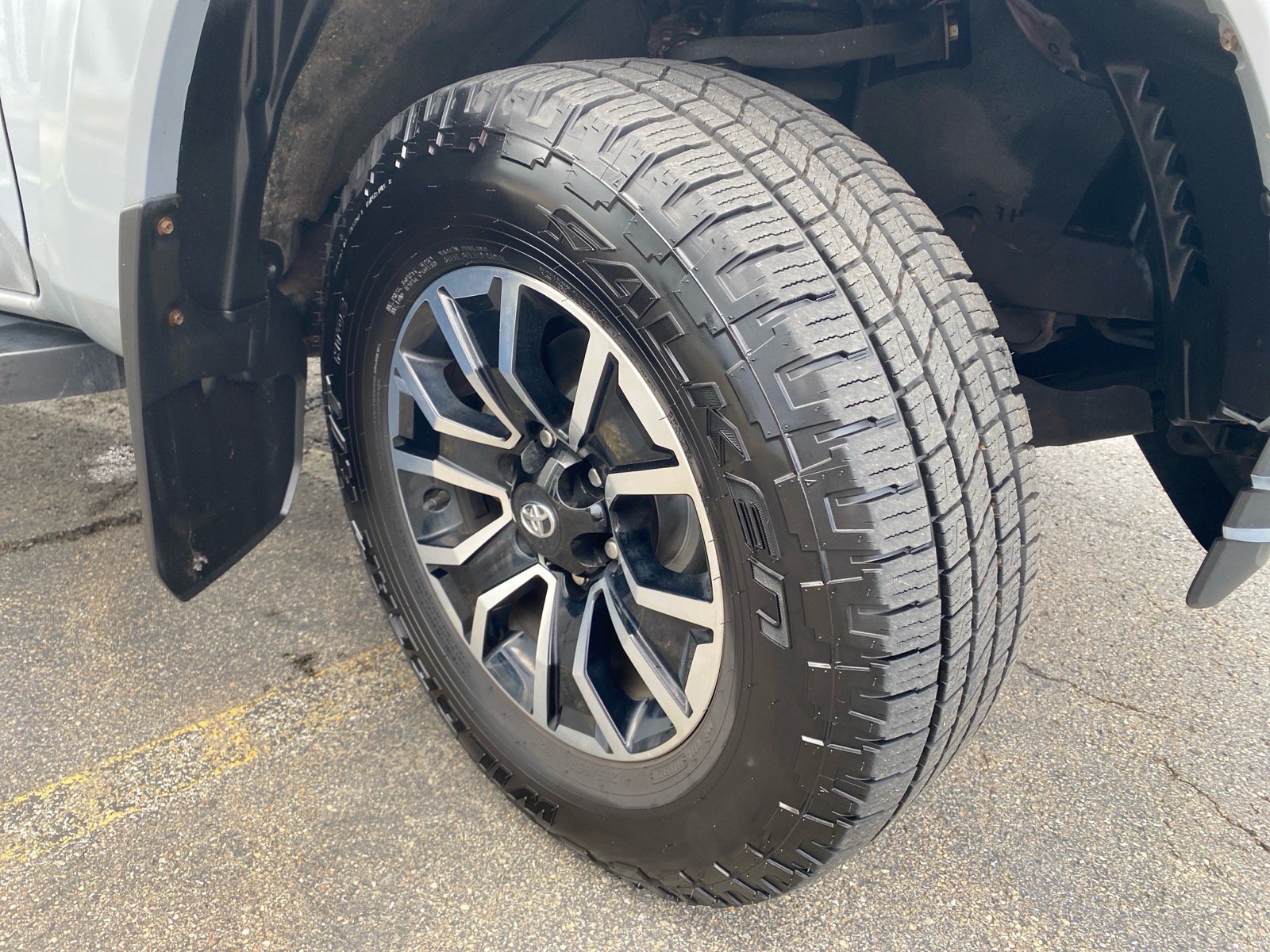 Used 2021 Toyota Tacoma TRD Sport AWD/4WD image 30