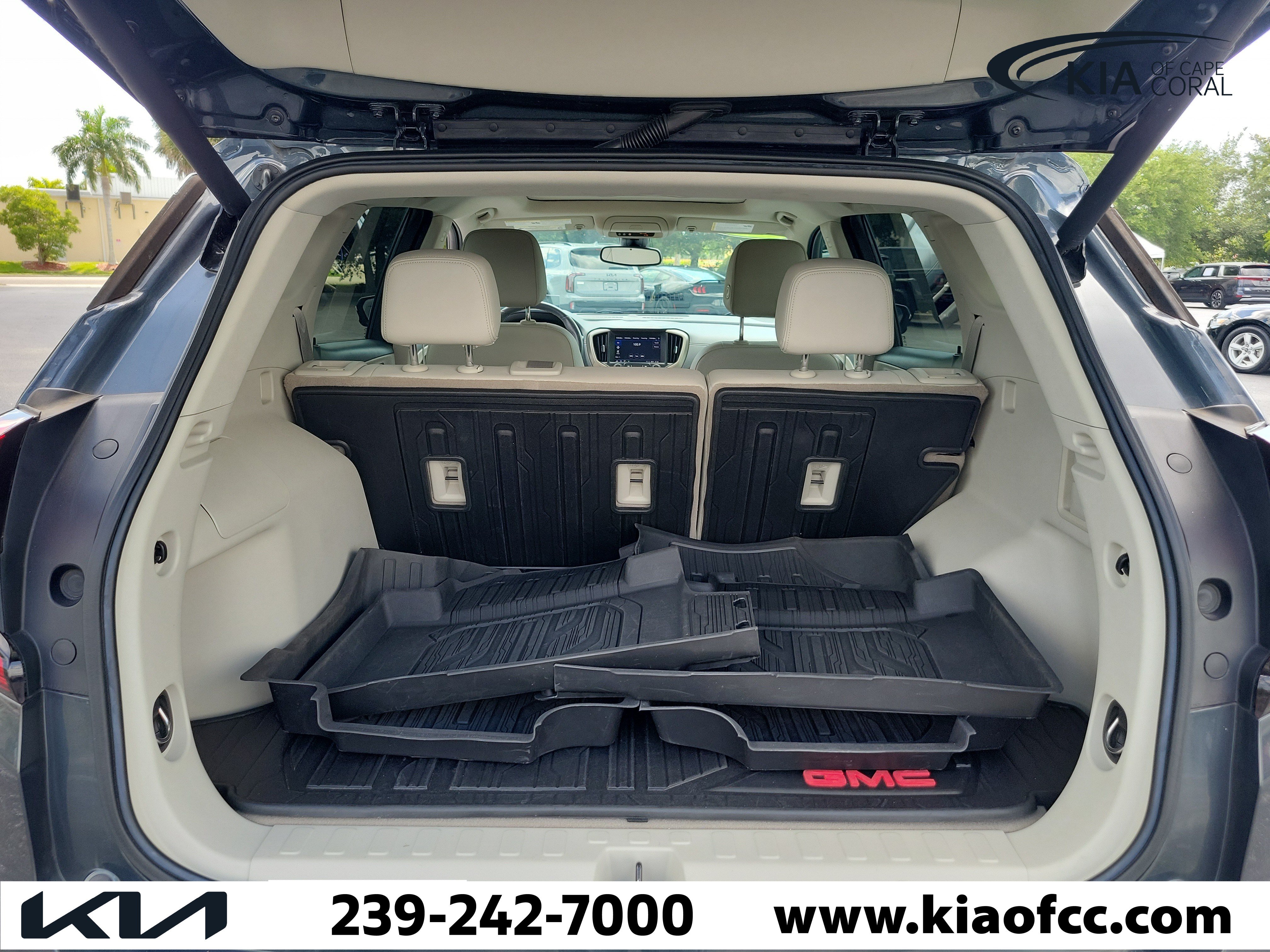 Used 2022 GMC Terrain Denali w/ LPO, Floor Liner Package AWD/4WD image 11