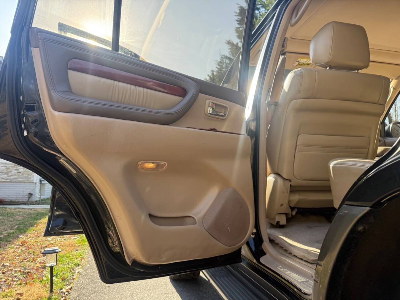 Used 2001 Lexus LX 470 4WD image 79
