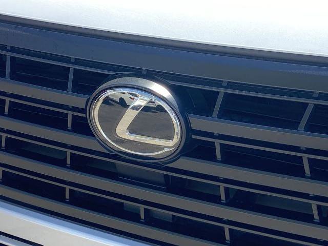 Used 2024 Lexus GX 550 w/ Cold Area Package AWD/4WD image 27