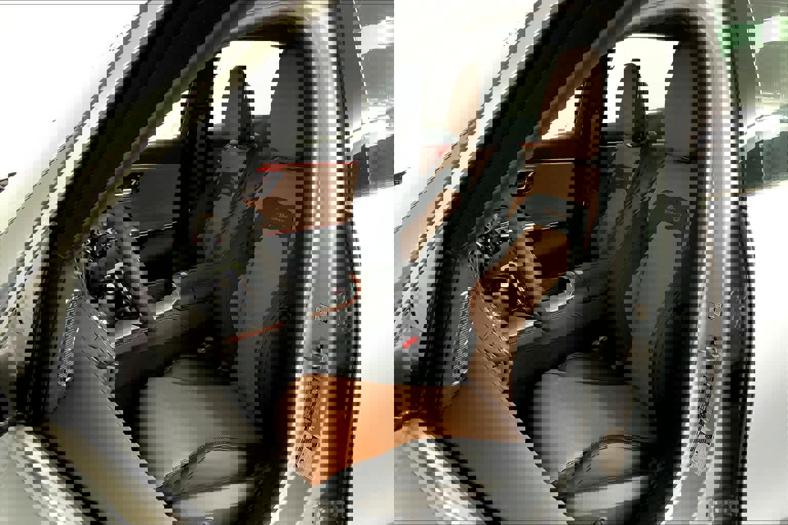 Used 2025 Mercedes-Benz E 53 AMG e 4MATIC Sedan image 14