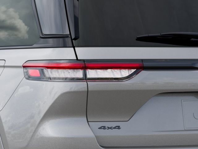 New 2025 Jeep Grand Cherokee Summit w/ Obsidian Package image 9