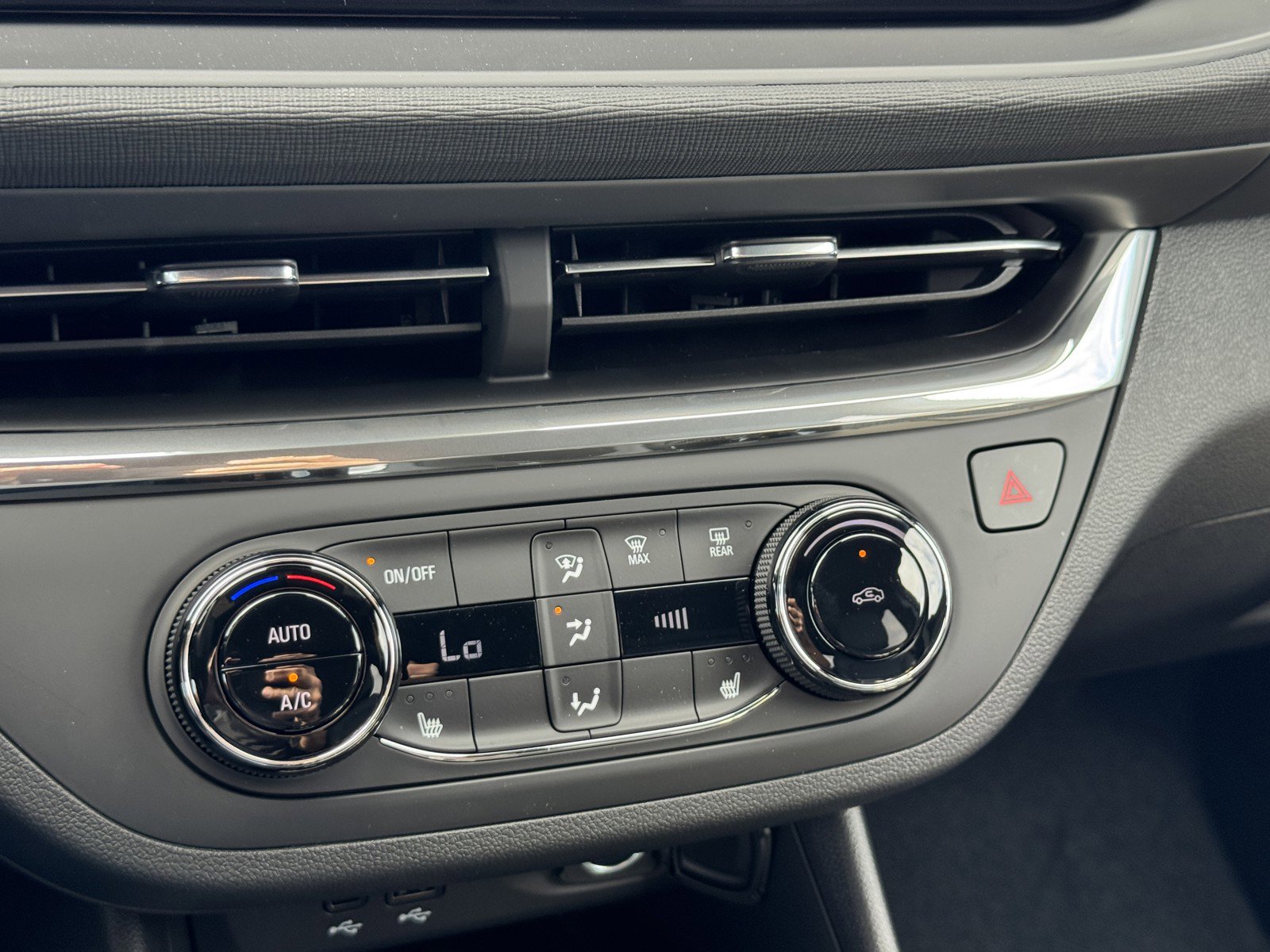 New 2026 Buick Envista Preferred w/ Convenience I Package image 17