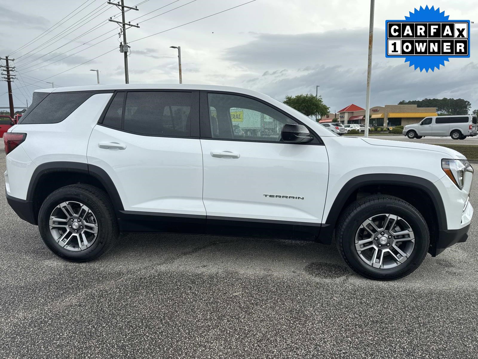 Used 2026 GMC Terrain Elevation FWD image 2