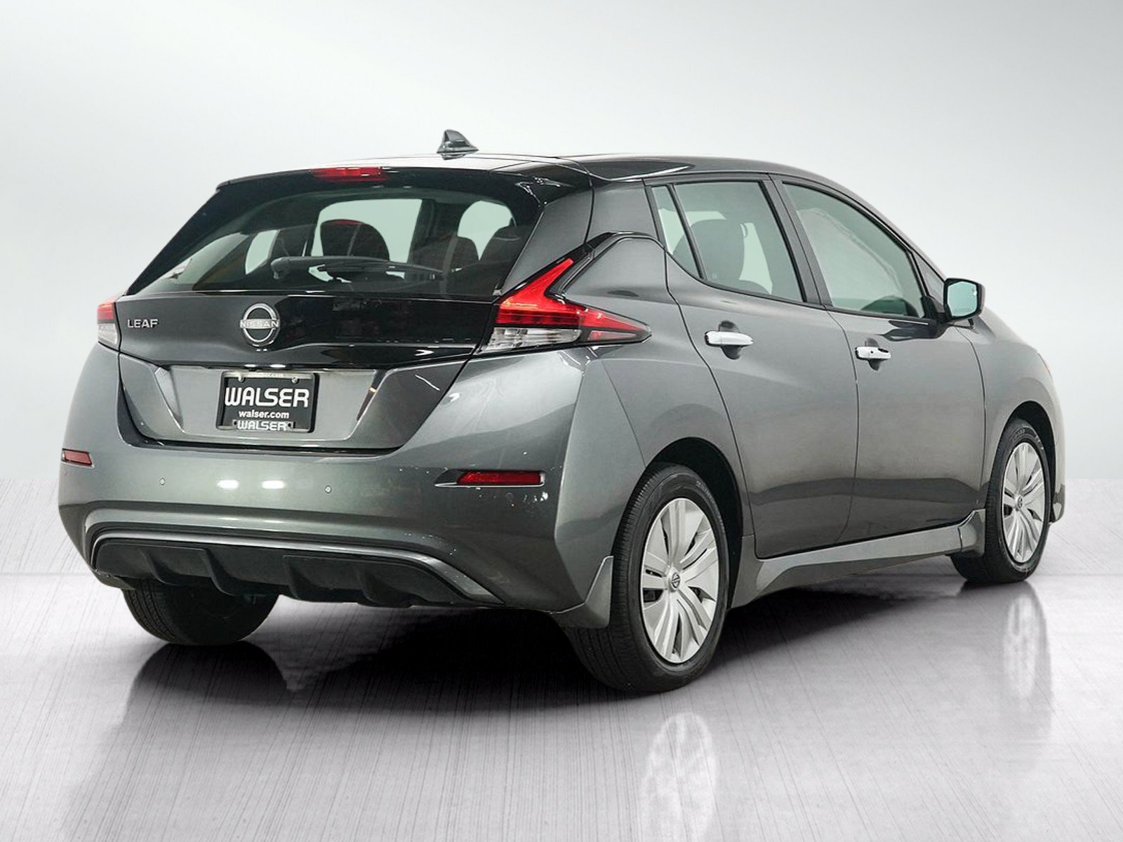 Used 2025 Nissan Leaf S FWD image 5