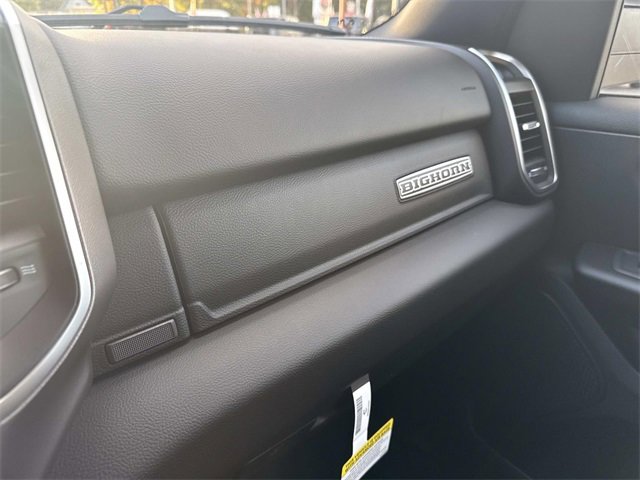 New 2026 RAM 1500 4x4 Crew Cab image 18