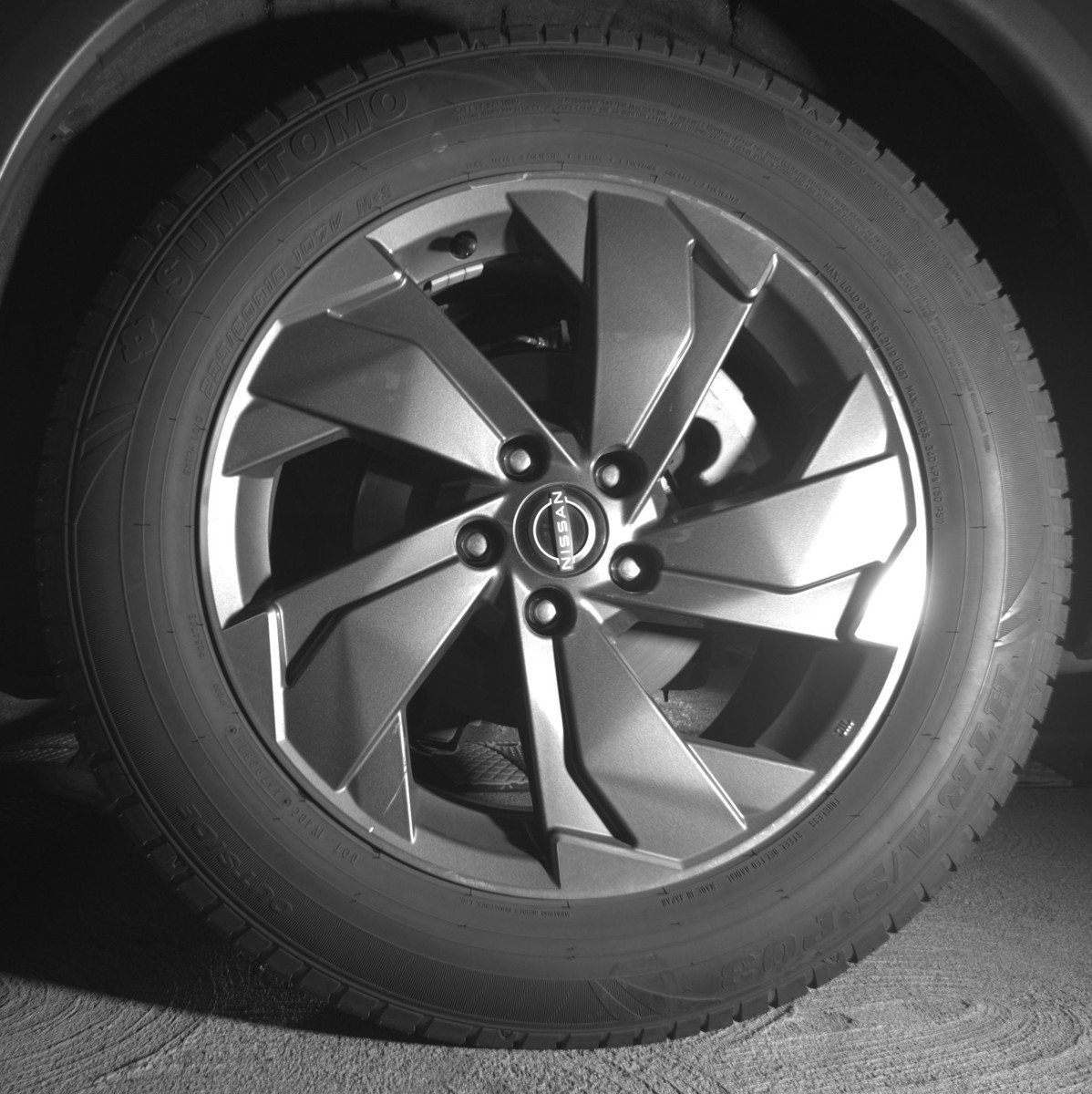 Used 2025 Nissan Rogue SV image 14