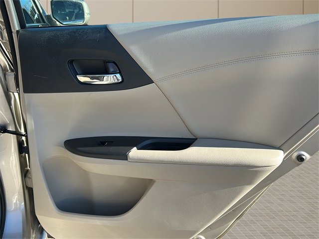 Used 2015 Honda Accord EX-L image 55