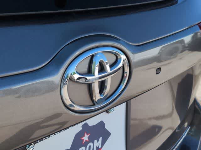 Used 2017 Toyota Highlander Limited Platinum AWD/4WD image 12
