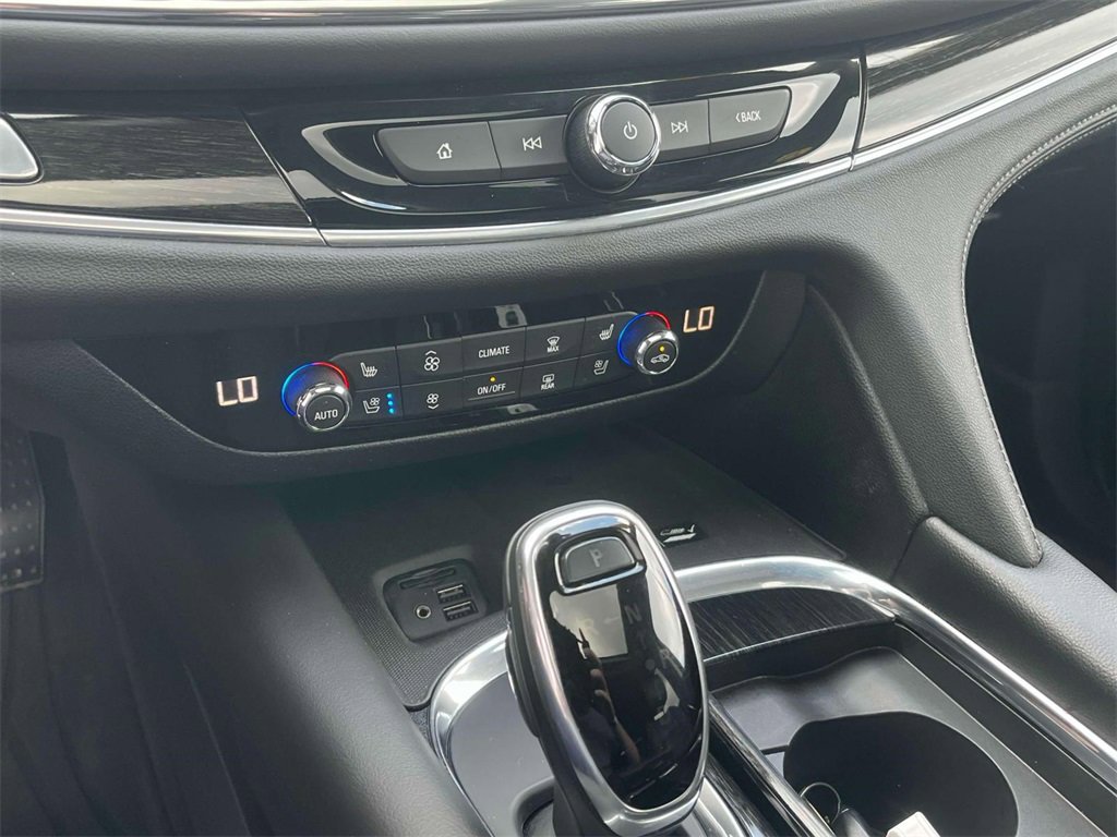 Used 2020 Buick Enclave Avenir w/ Avenir Technology Package image 33