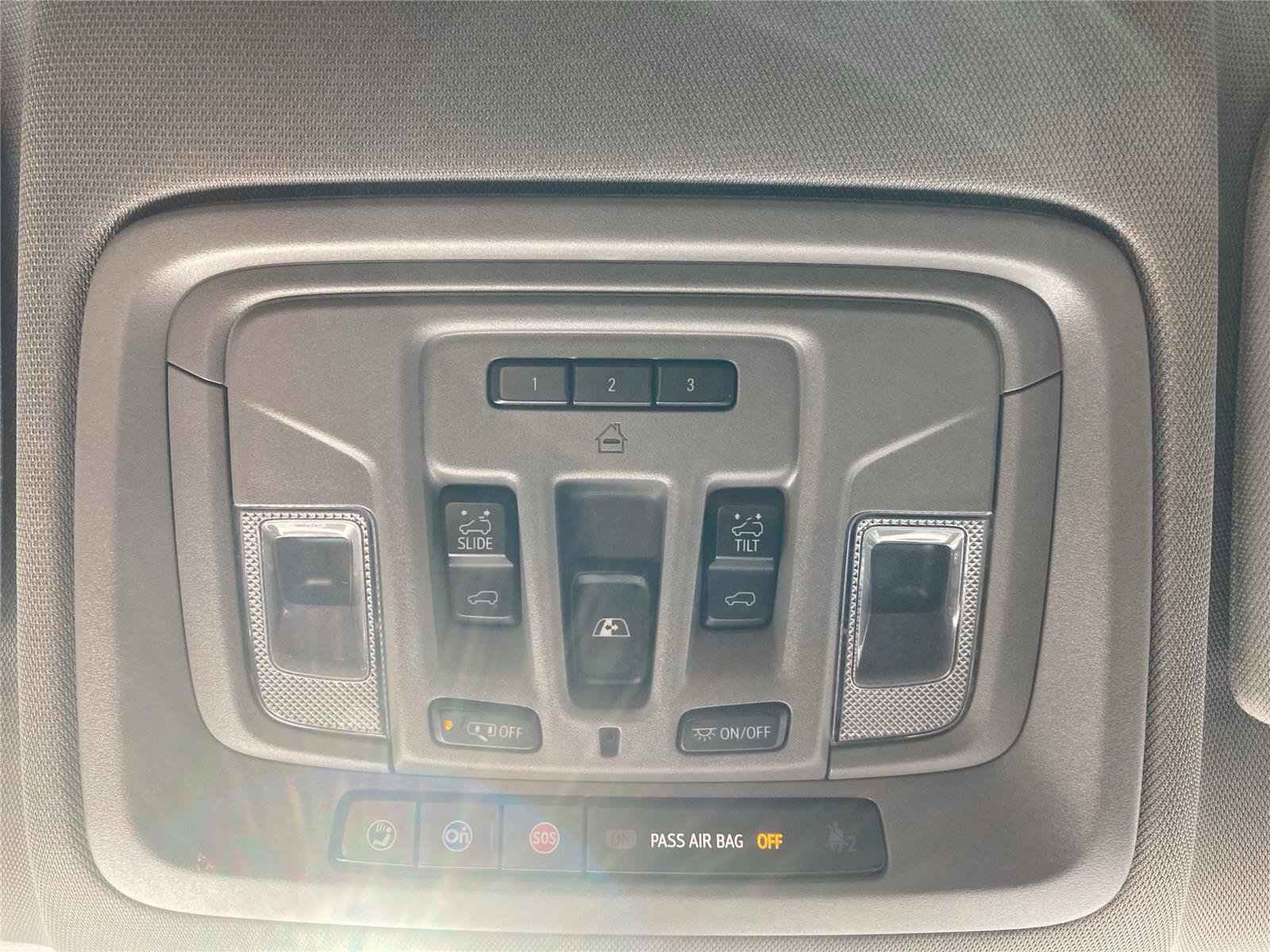 Used 2020 Chevrolet Silverado 1500 RST image 22