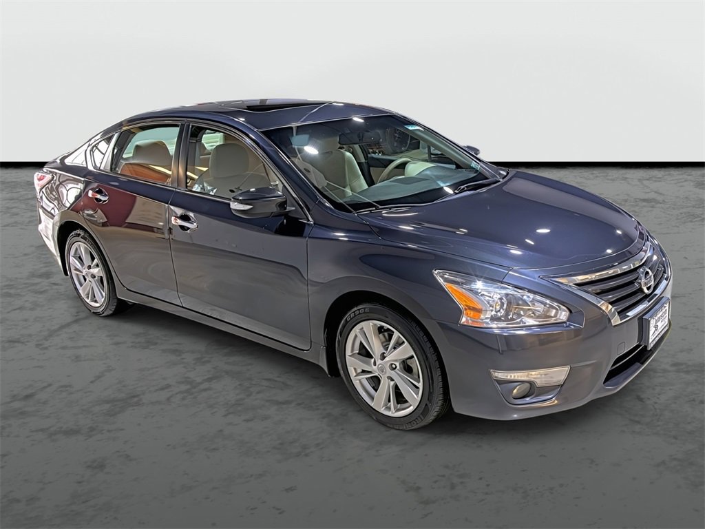 Used 2015 Nissan Altima 2.5 SV w/ Convenience Package image 5