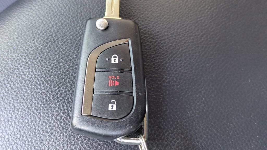 Certified 2023 Toyota RAV4 LE image 22