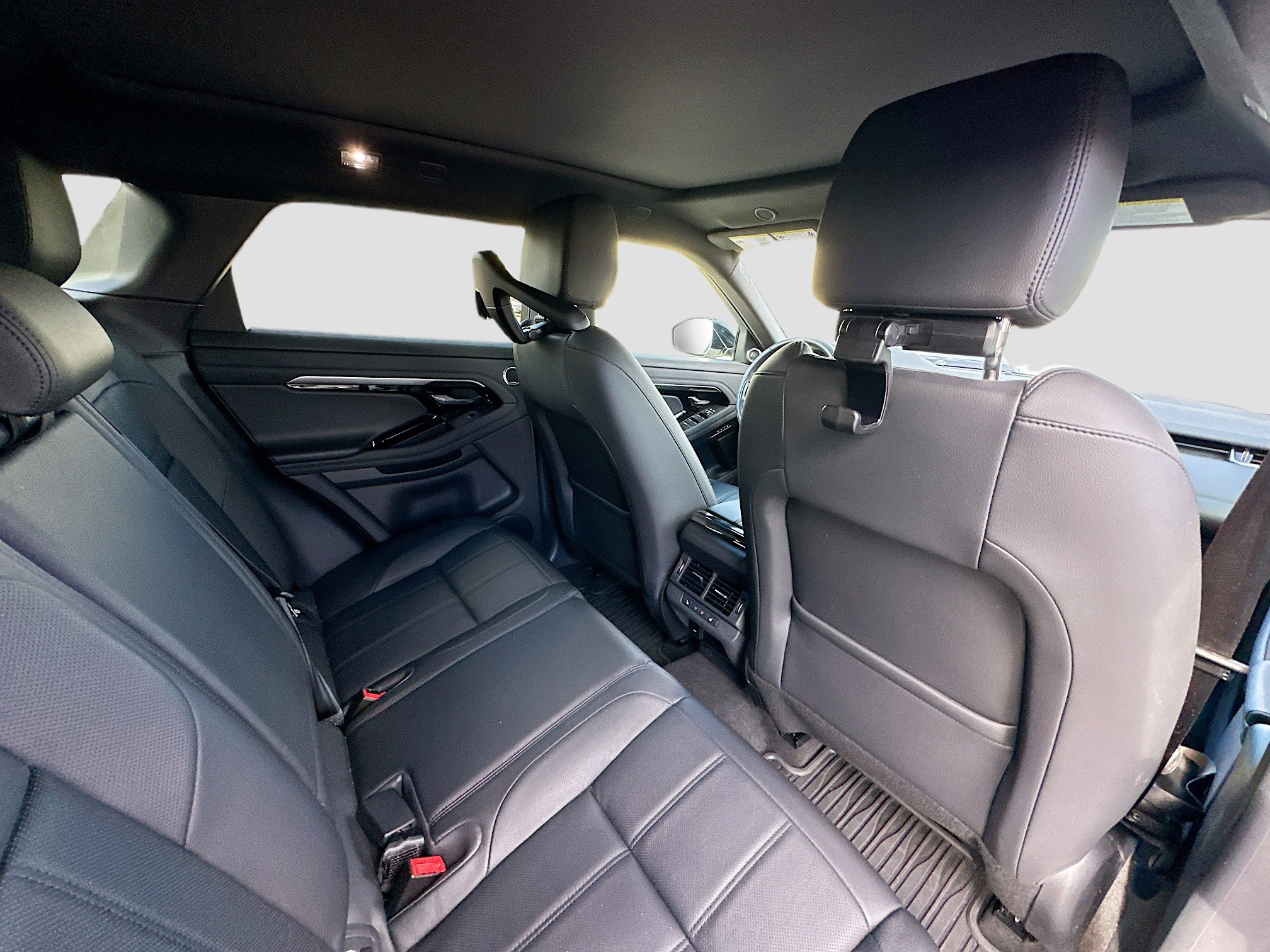 Used 2022 Land Rover Range Rover Evoque R-Dynamic SE image 31