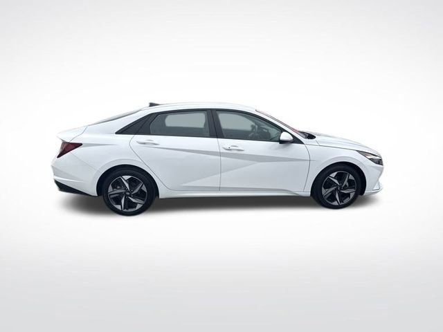 Certified 2023 Hyundai Elantra SEL w/ Convenience Package image 6