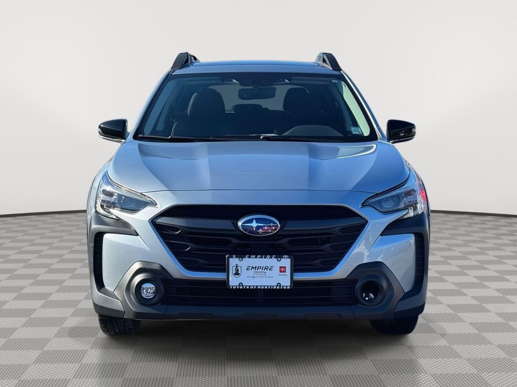 Used 2023 Subaru Outback Premium image 2