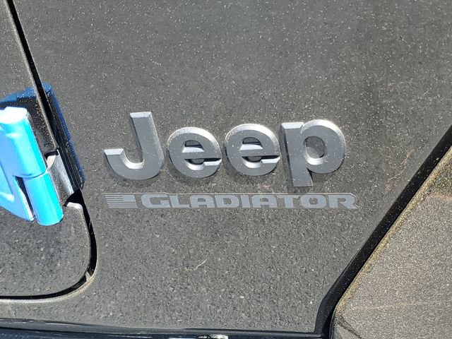Used 2024 Jeep Gladiator Sport AWD/4WD image 9