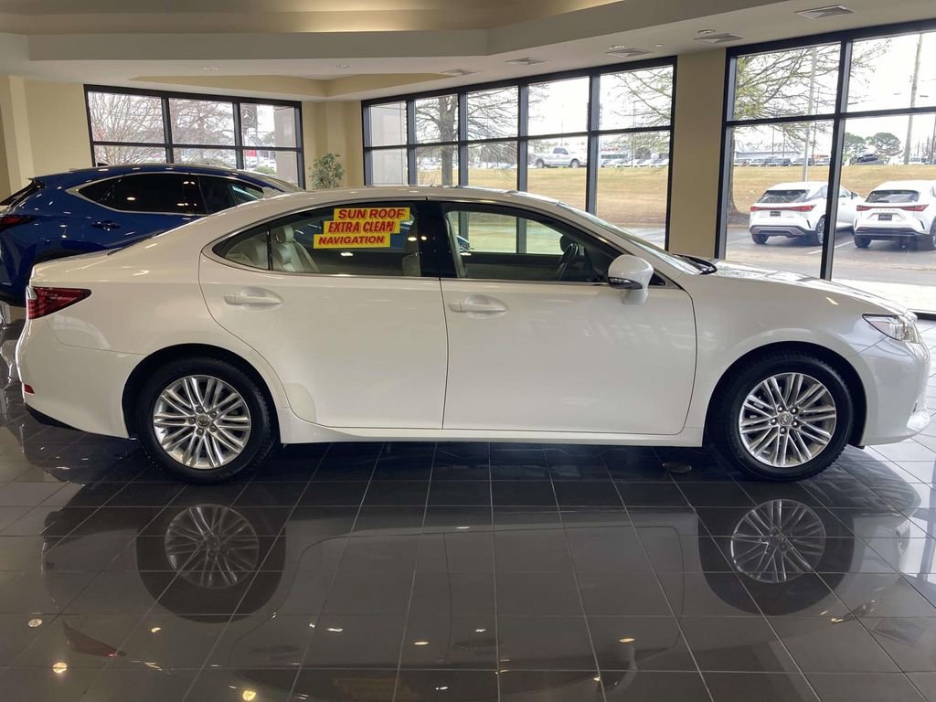 Used 2014 Lexus ES 350 350 w/ Luxury Package image 2