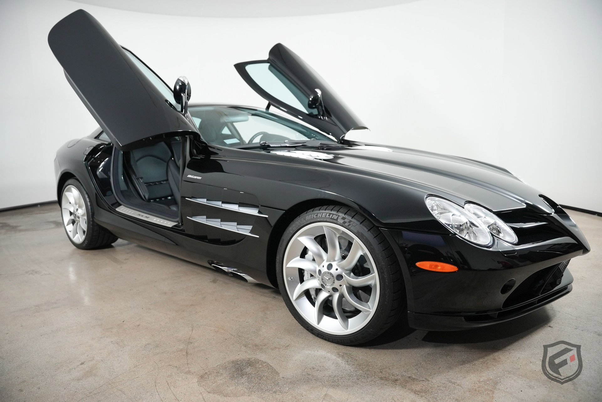 Used 2006 Mercedes-Benz SLR 2dr Cpe 5.5L image 1