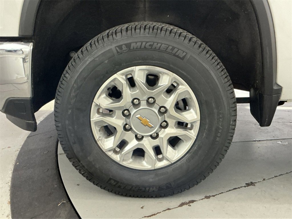 Used 2024 Chevrolet Silverado 2500 LT image 20