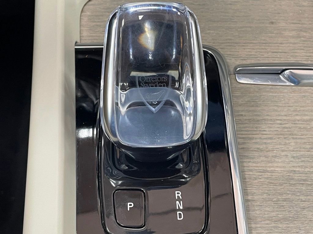 Used 2022 Volvo XC60 T8 Inscription image 34