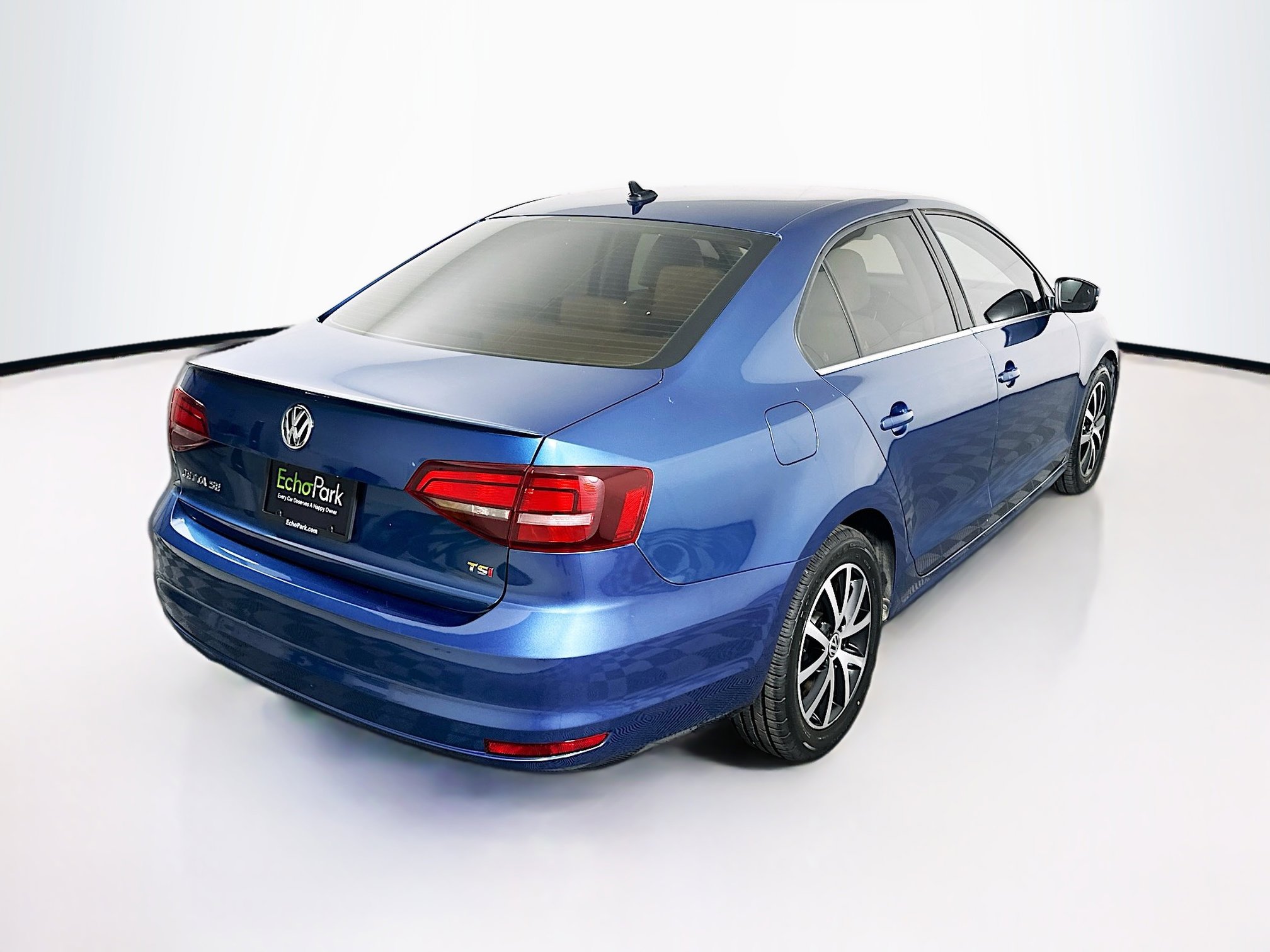 Used 2017 Volkswagen Jetta SE FWD image 9