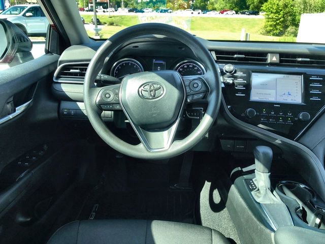 Used 2020 Toyota Camry LE FWD image 8