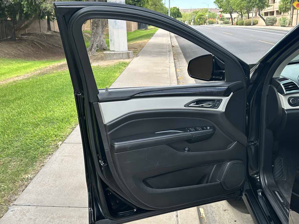 Used 2016 Cadillac SRX Luxury w/ Driver Awareness Package FWD image 41