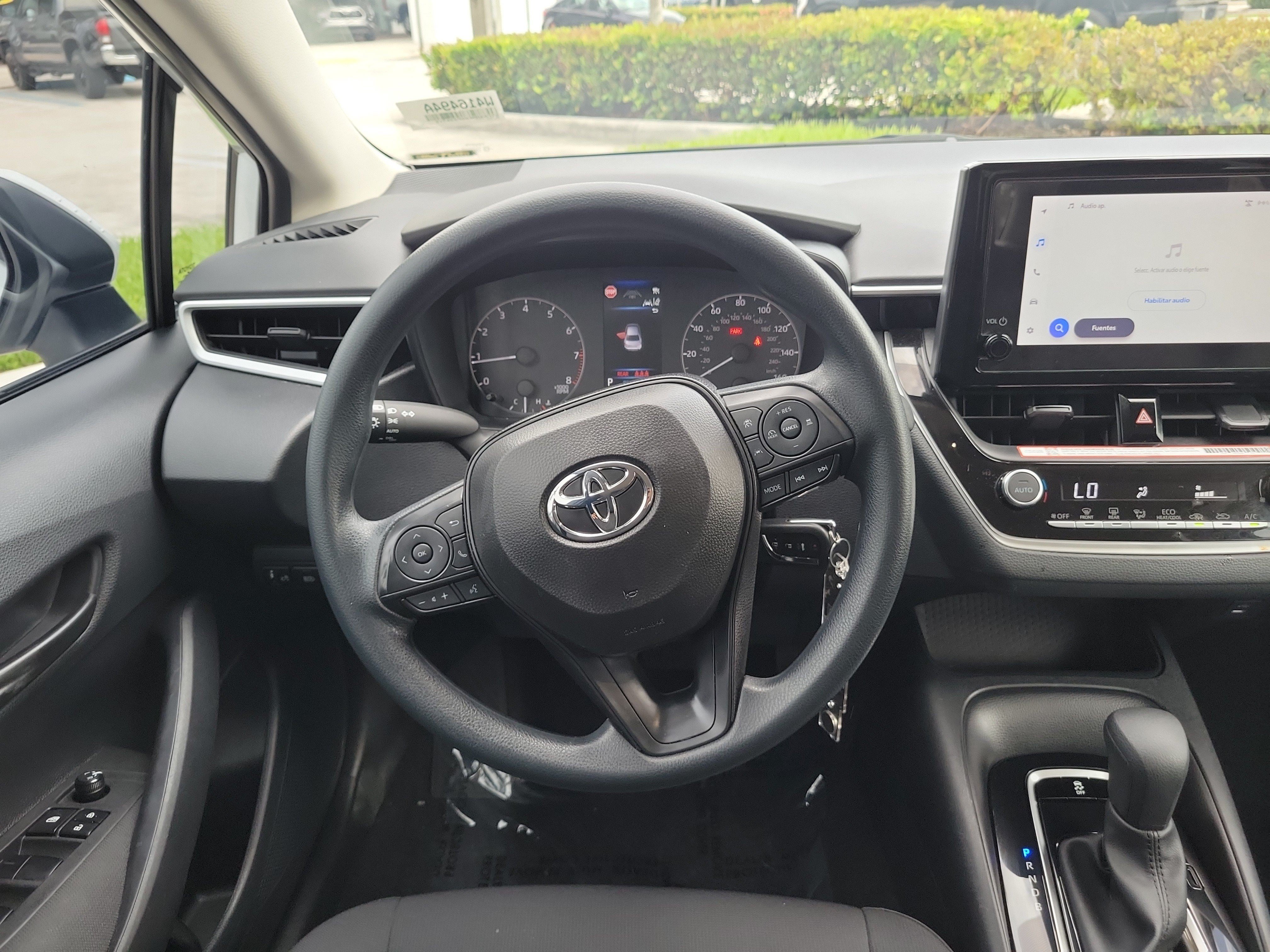 Used 2025 Toyota Corolla LE FWD image 17