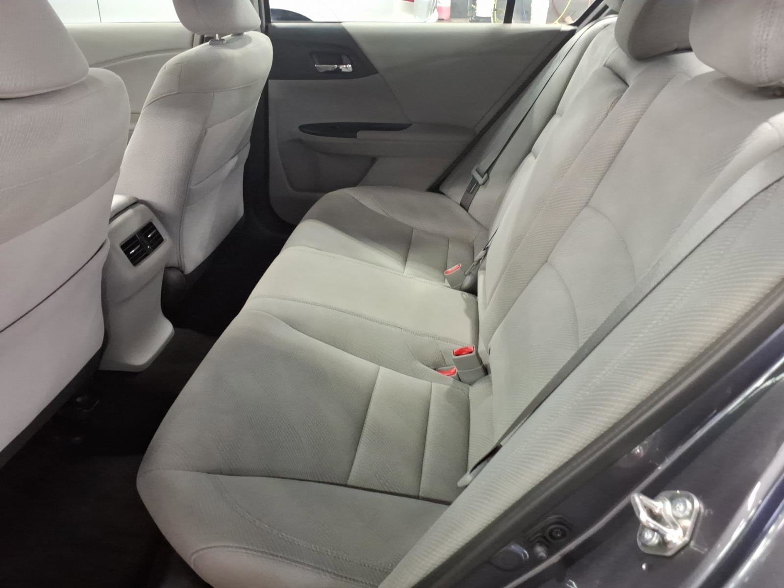 Used 2016 Honda Accord EX image 10