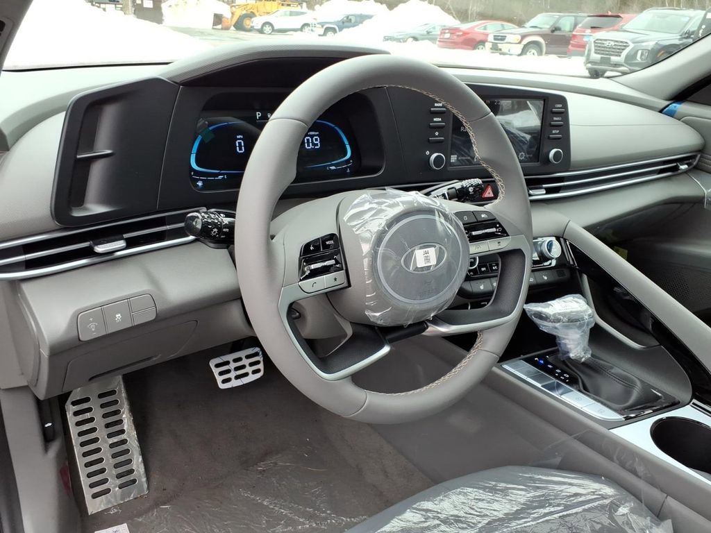 New 2026 Hyundai Elantra SEL Sport image 13