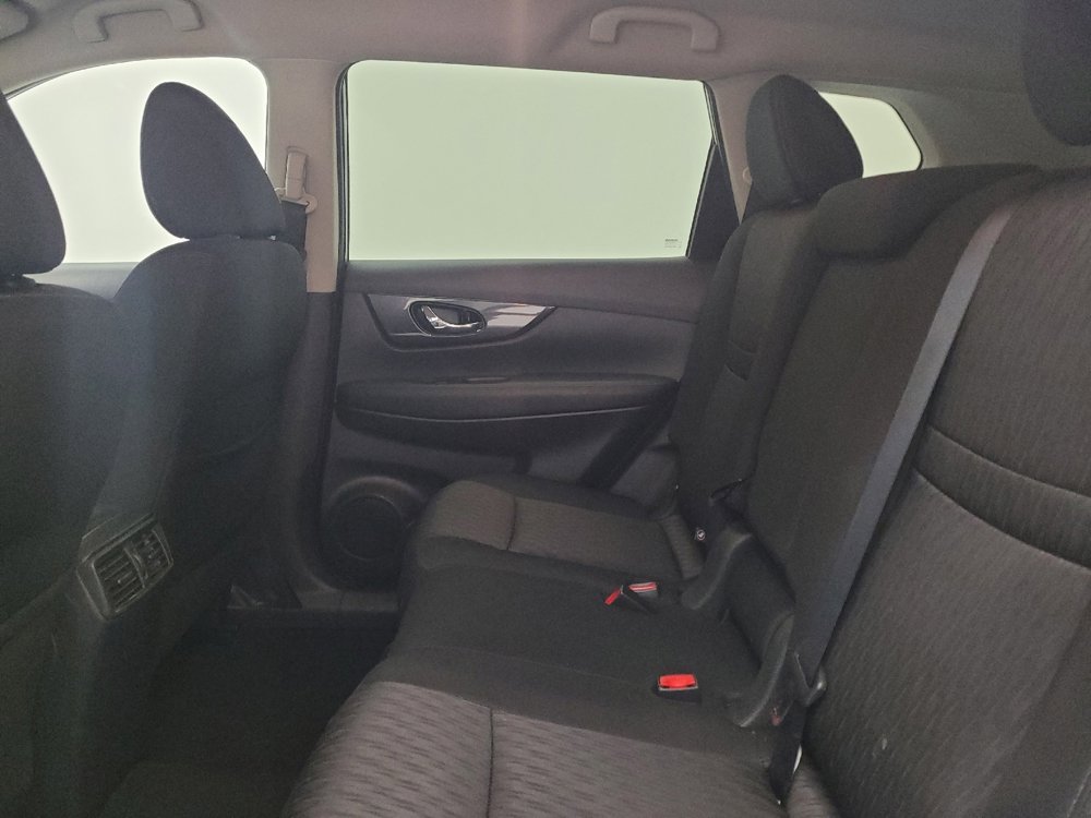 Used 2018 Nissan Rogue SV image 18