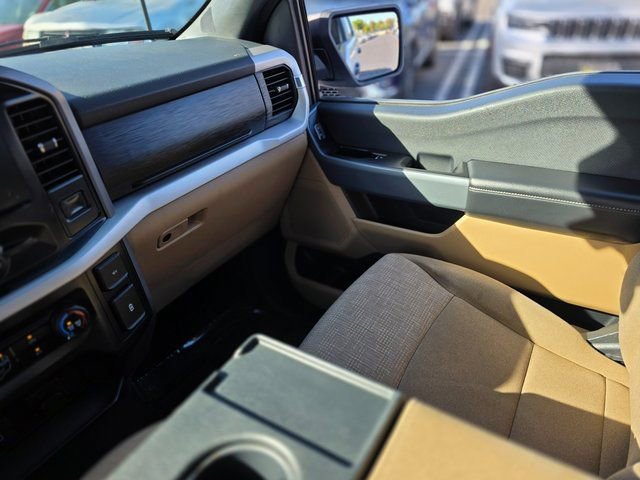 Used 2023 Ford F150 XLT image 33