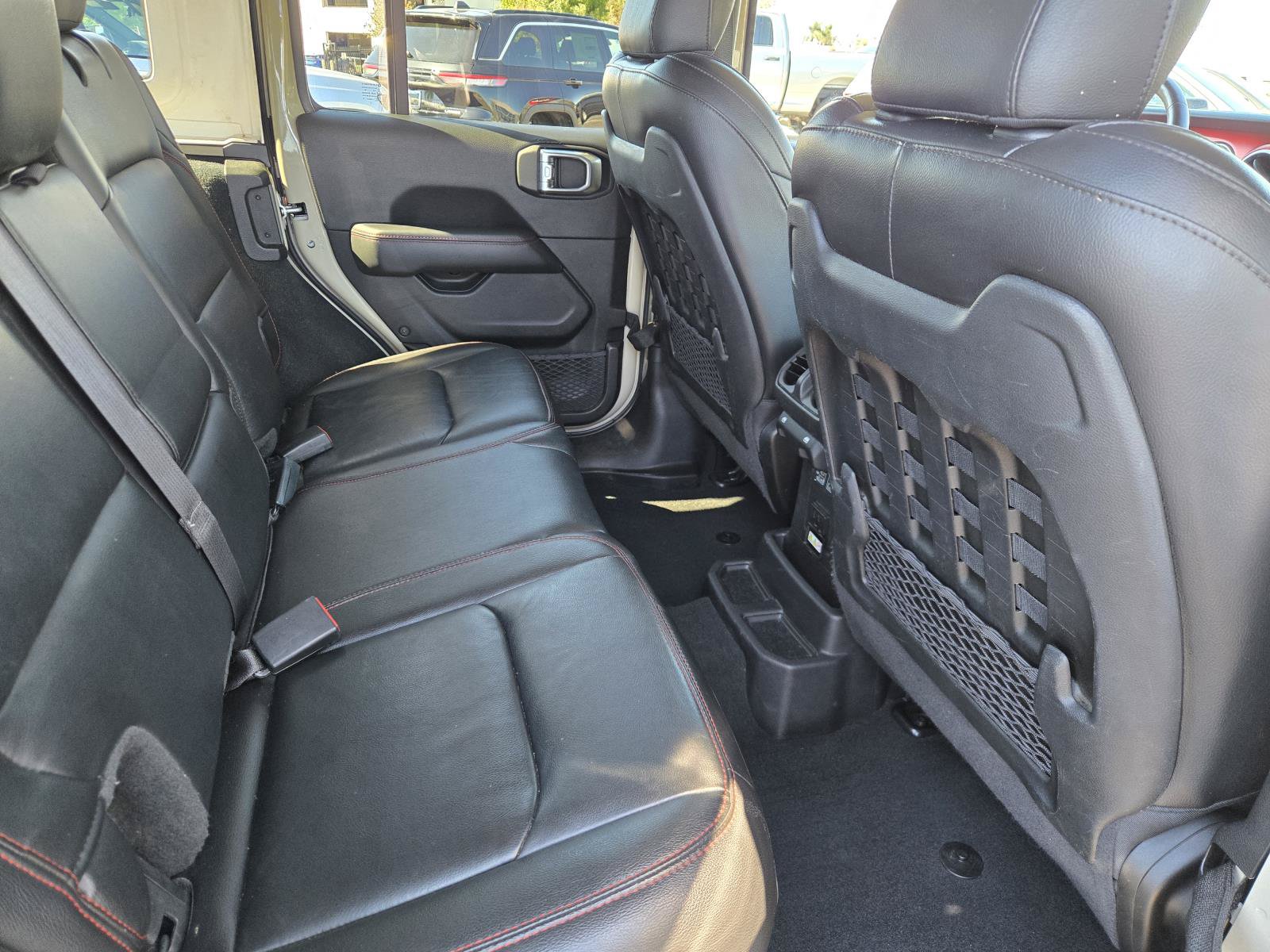 Used 2022 Jeep Wrangler Unlimited Rubicon w/ Xtreme Recon 35" Tire Package AWD/4WD image 32