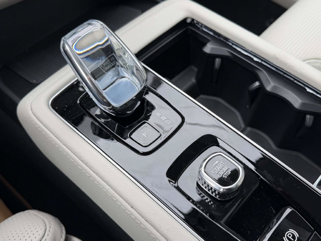 New 2026 Volvo XC90 B6 Ultra w/ Protection Package Premier AWD/4WD image 6