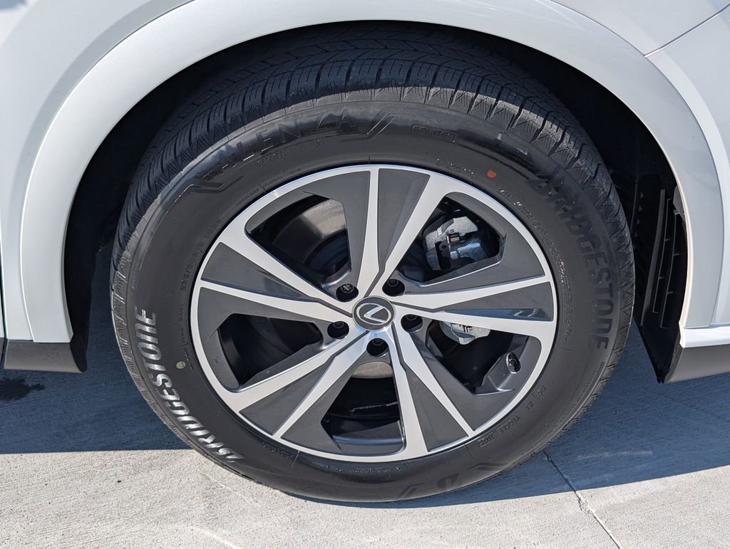 Used 2025 Lexus RX 350 Premium w/ Accessory Package (Z1) FWD image 26