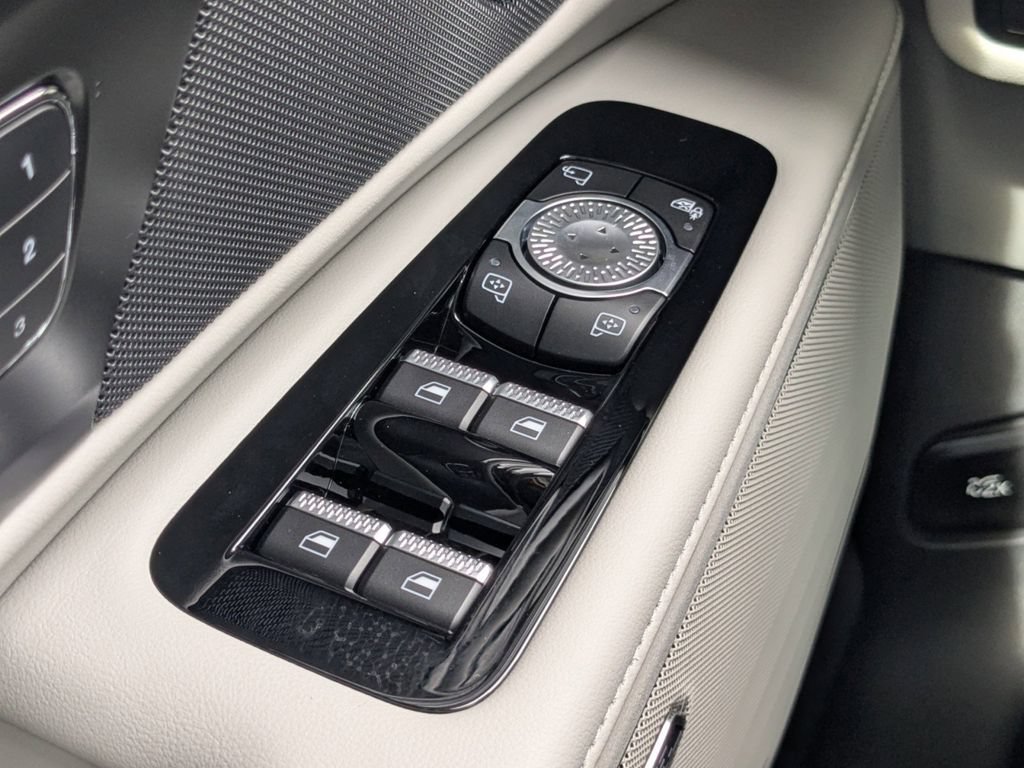 New 2026 Lincoln Nautilus Reserve AWD/4WD image 27