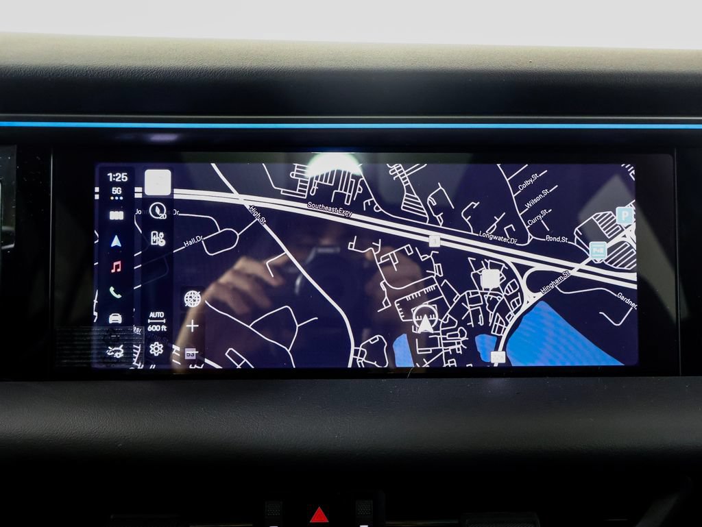 New 2026 Porsche Macan 4 Electric AWD/4WD image 17