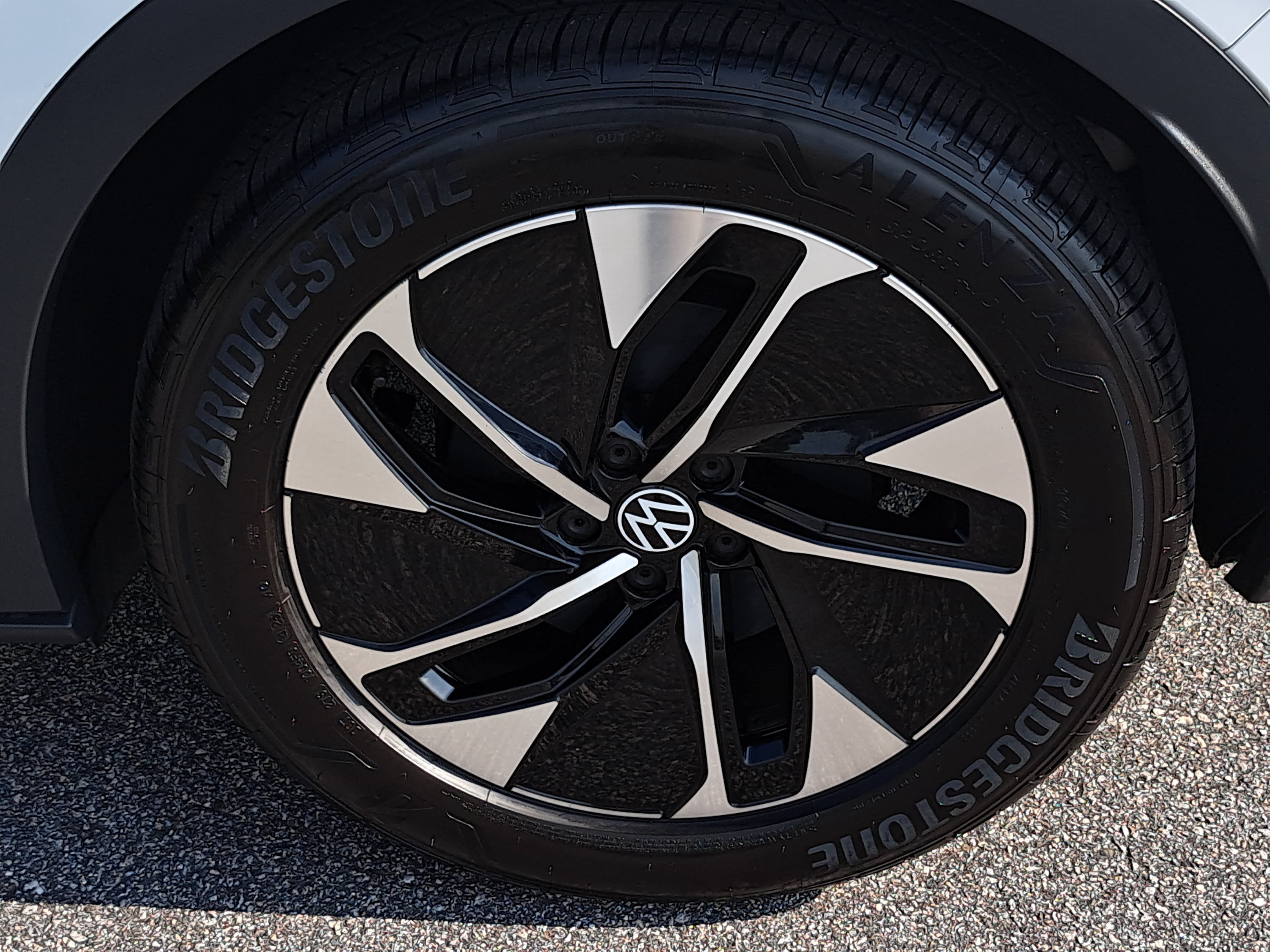 Used 2021 Volkswagen ID.4 Pro RWD image 33