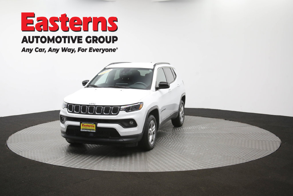 Used 2024 Jeep Compass Latitude AWD/4WD image 53