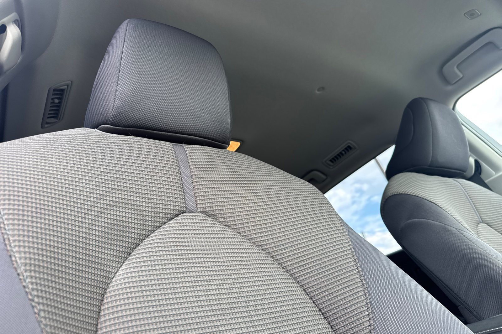 Used 2023 Toyota Highlander LE AWD/4WD image 19