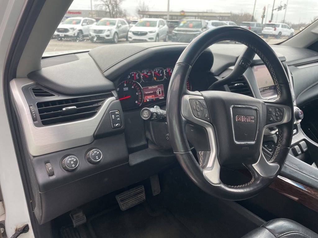 Used 2016 GMC Yukon SLT image 30