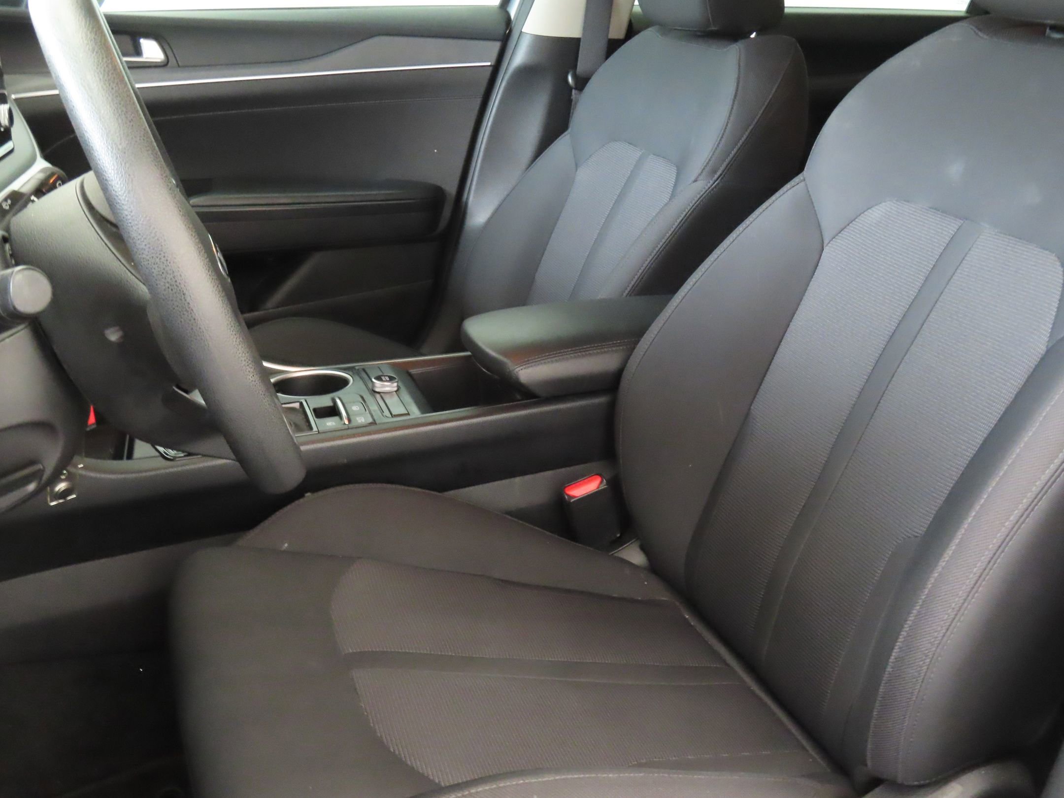 Used 2021 Kia K5 LX image 10