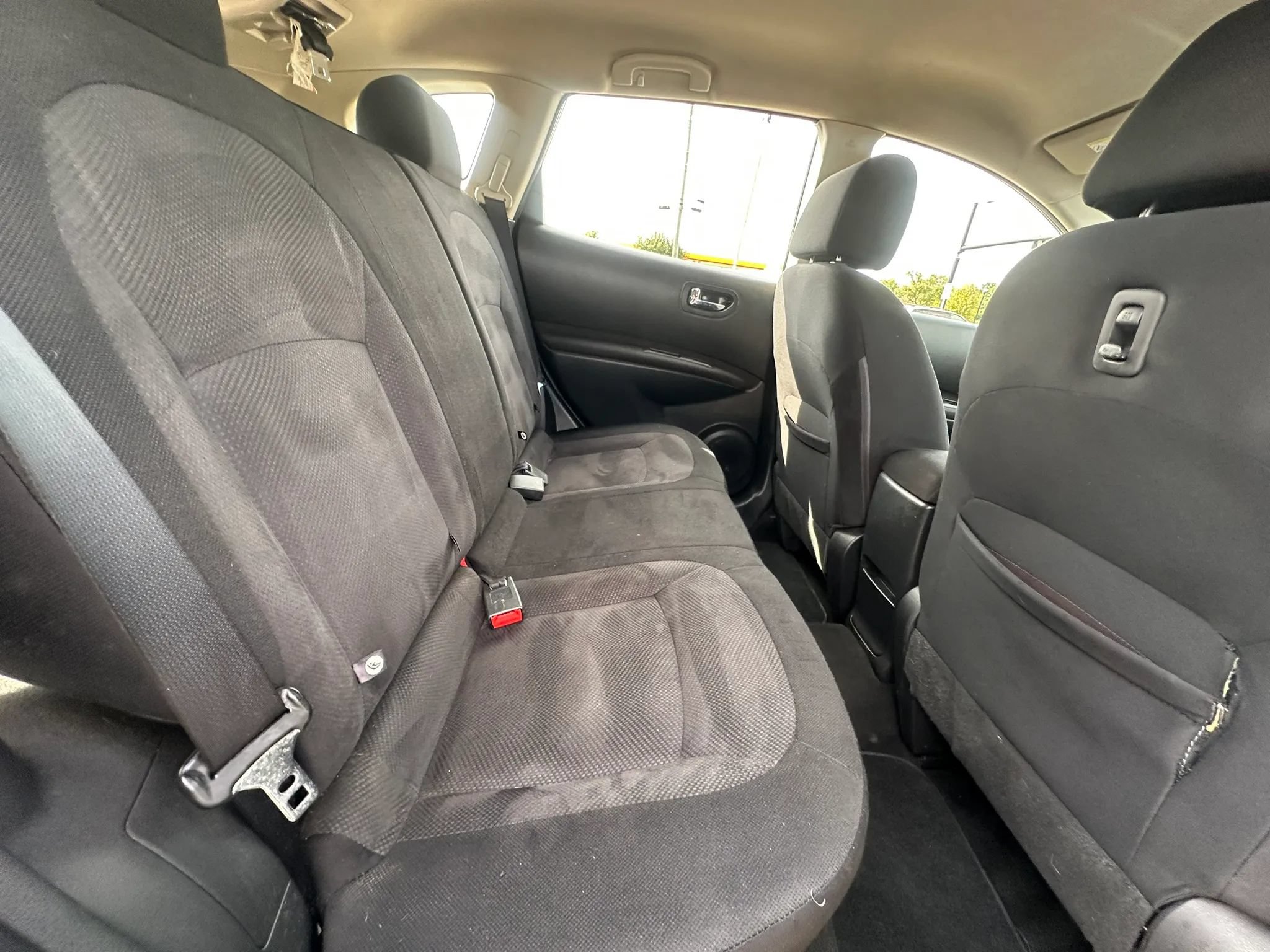 Used 2011 Nissan Rogue S FWD image 23