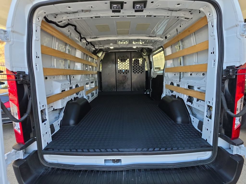 Used 2025 Ford Transit 250 Low Roof w/ Exterior Upgrade Package RWD image 25