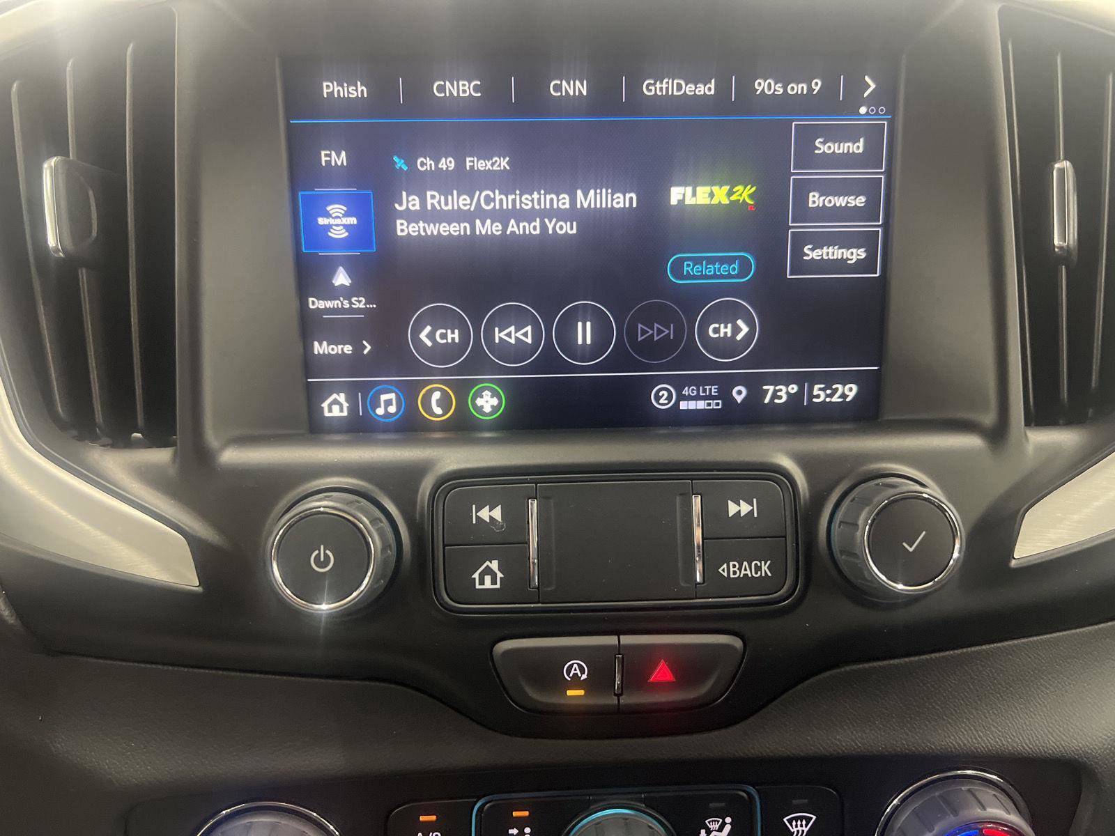 Used 2024 GMC Terrain SLT image 14