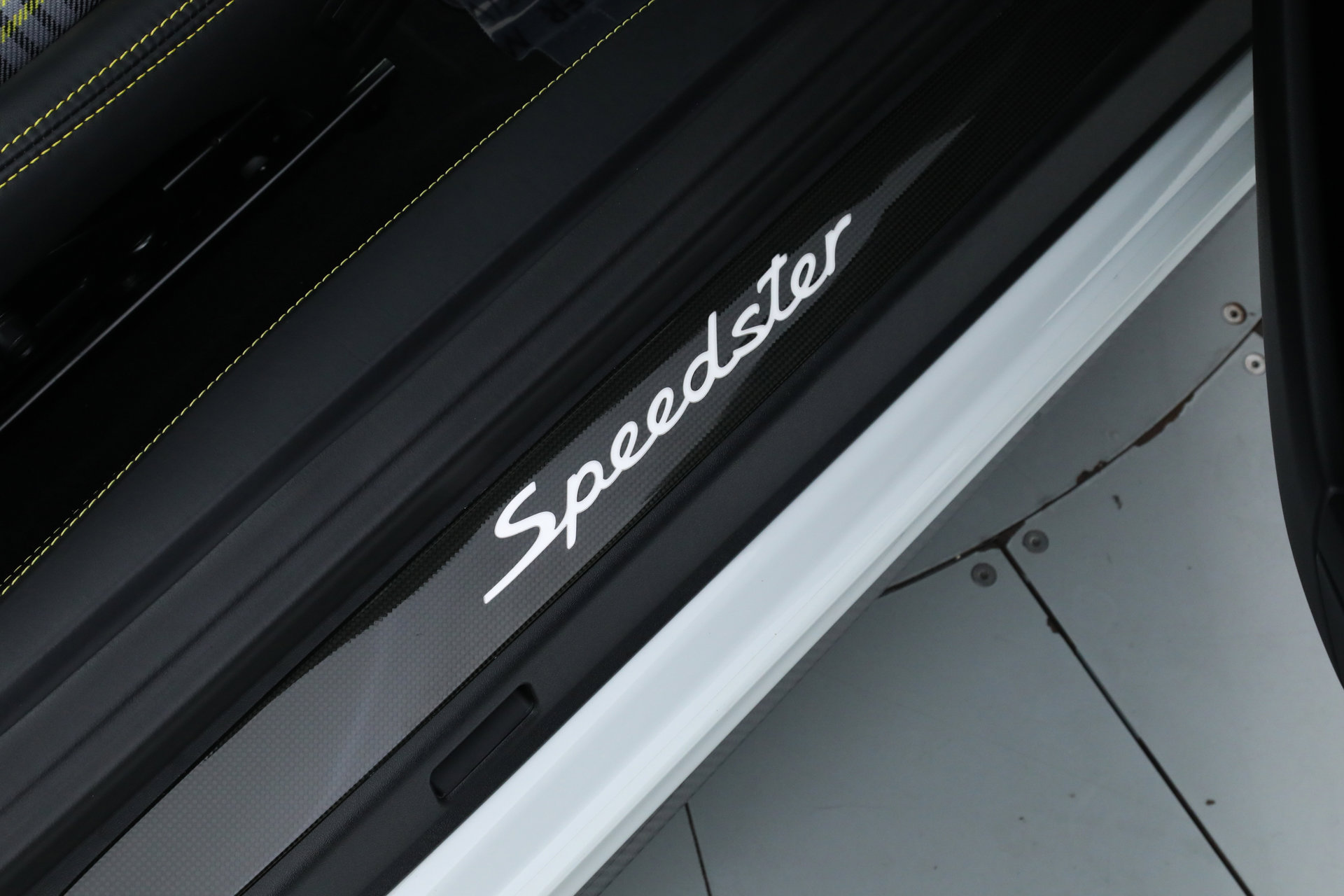 Used 2019 Porsche 911 Speedster image 23