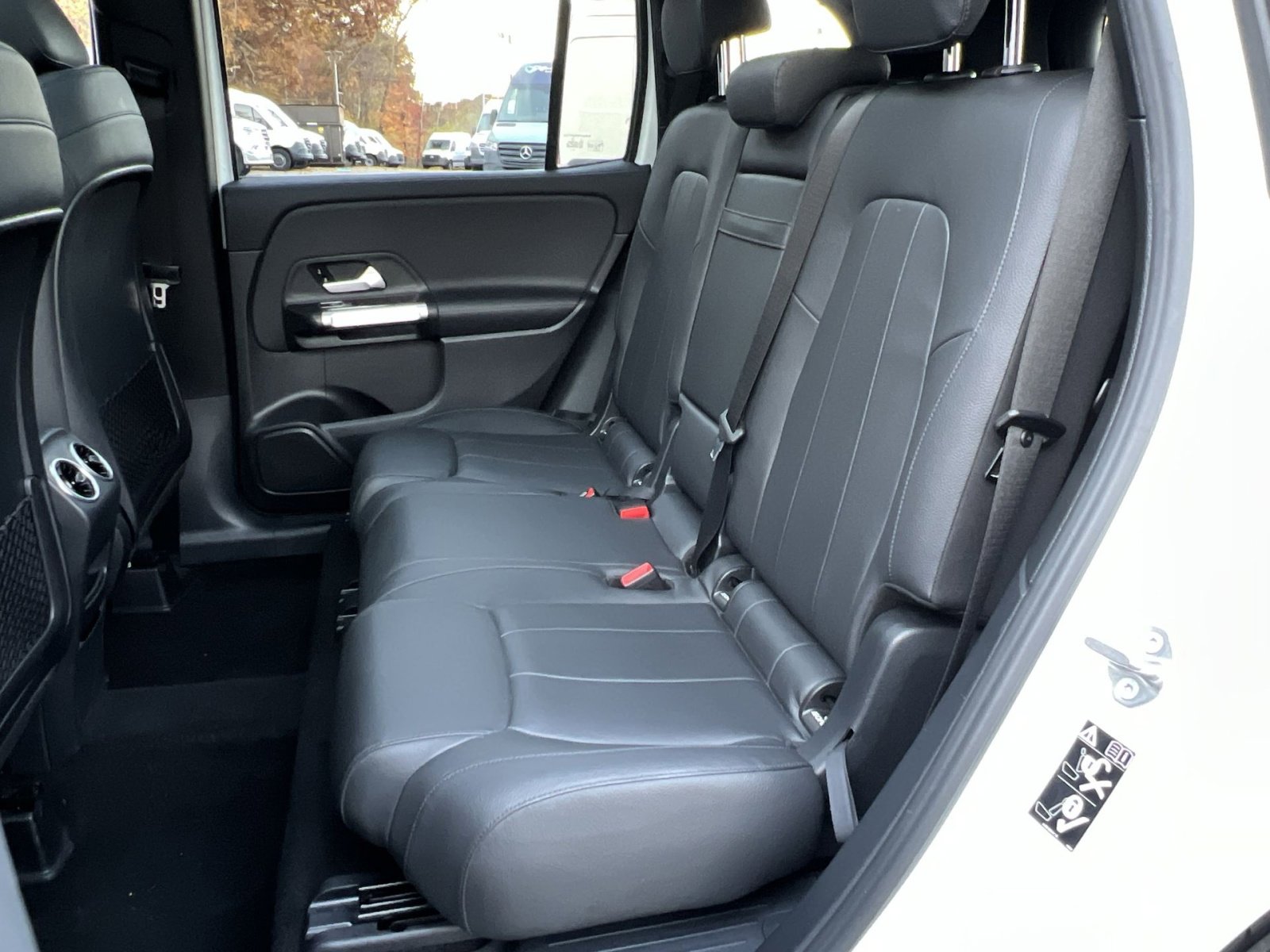 Certified 2021 Mercedes-Benz GLB 250 4MATIC image 23